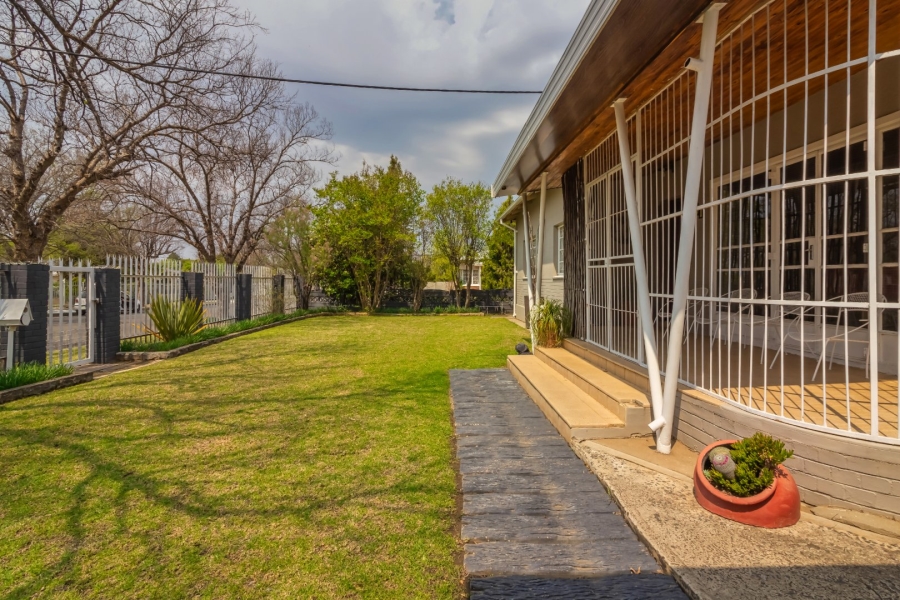 4 Bedroom Property for Sale in Kroonheuwel Free State